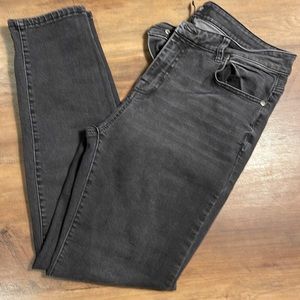 Beautiful mid length waist skinny black jeans from Buffalo
